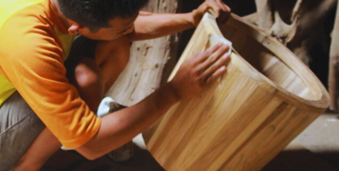 Master Craftsmen: The Art of Teak Wood Furniture in Indonesia